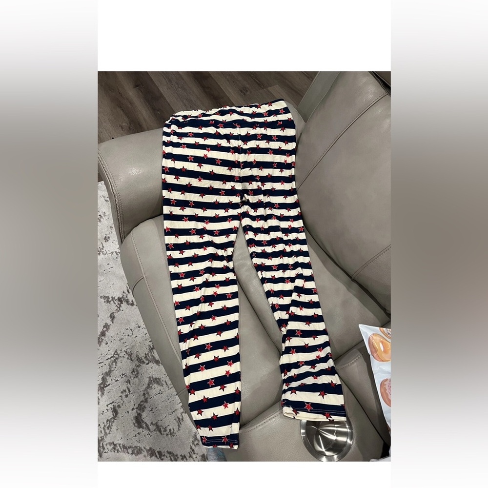 LulaRoe Striped Star Patterned Leggings, Size TC